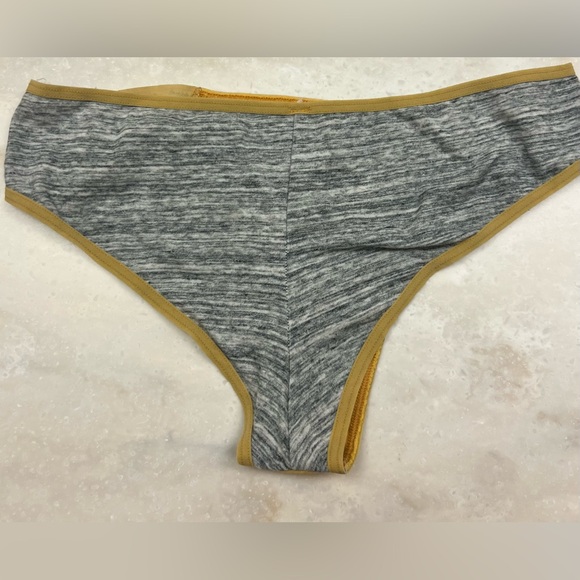 Pink Panties - Picture 6 of 8